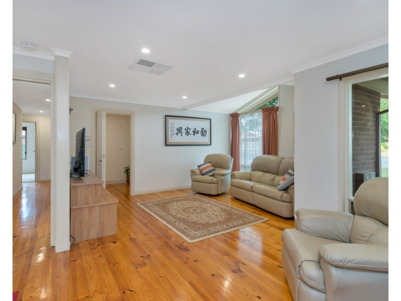 12 Barton Court, St Agnes SA 5097