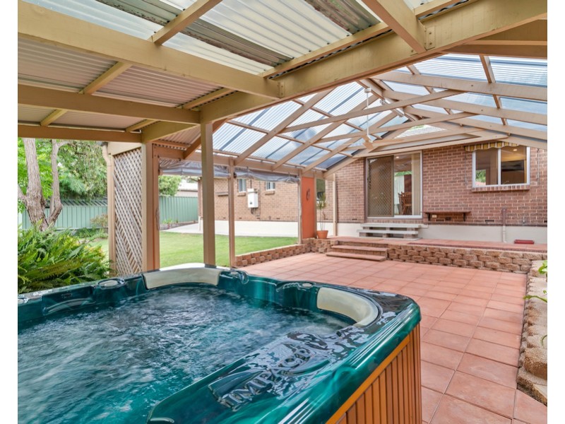 12 Barton Court, St Agnes SA 5097