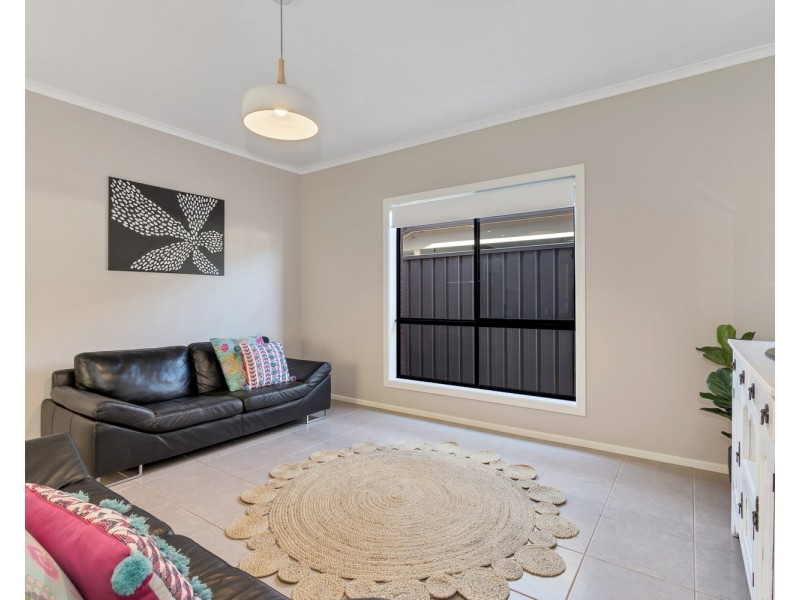 4 Oregan Crescent, St Agnes SA 5097