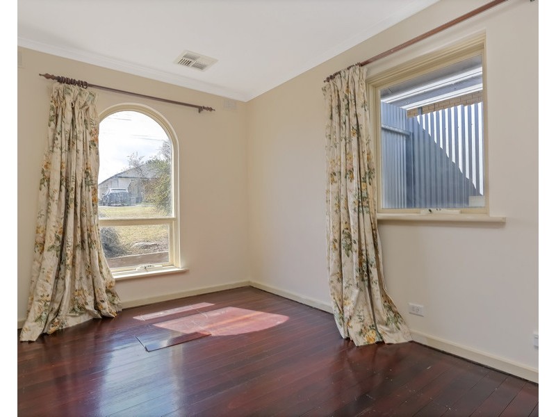 11 Somerset Avenue, Redwood Park SA 5097