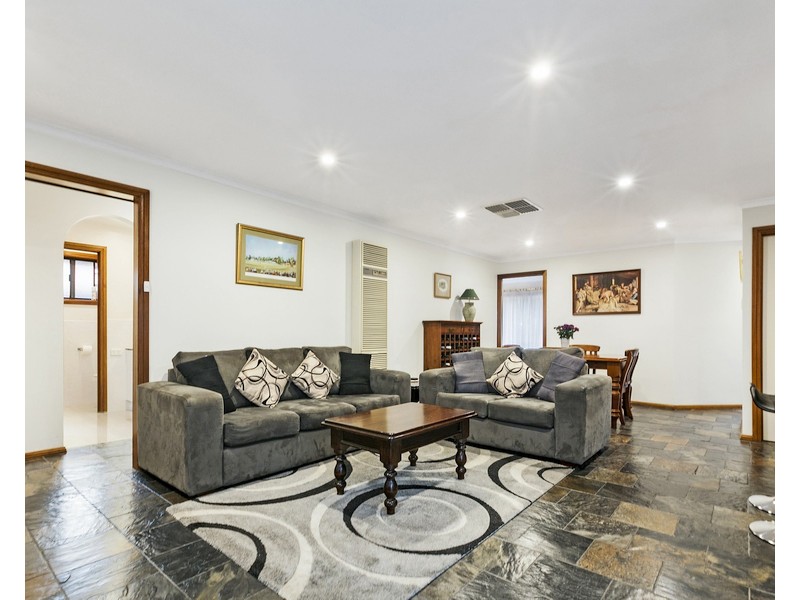 18 Dickerson Way, Redwood Park SA 5097