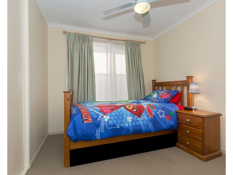 8b Rowe Street, Para Hills SA 5096