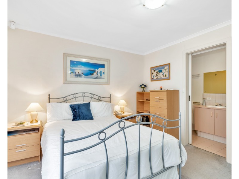 28 Frontignac Court, Wynn Vale SA 5127