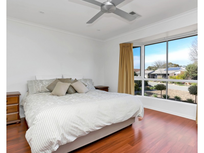 5 Chertsey Court, Wynn Vale SA 5127