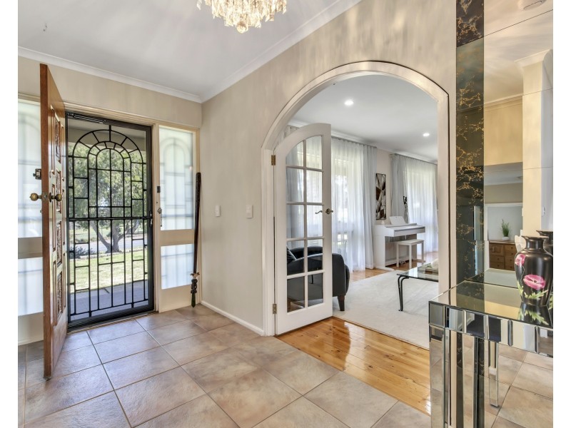 29 Hamilton Road, Fairview Park SA 5126