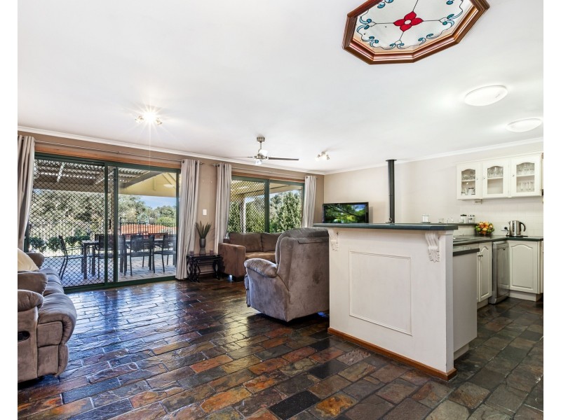 17 Barker Avenue, Tea Tree Gully SA 5091