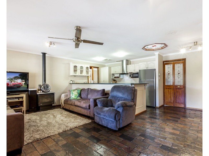 17 Barker Avenue, Tea Tree Gully SA 5091