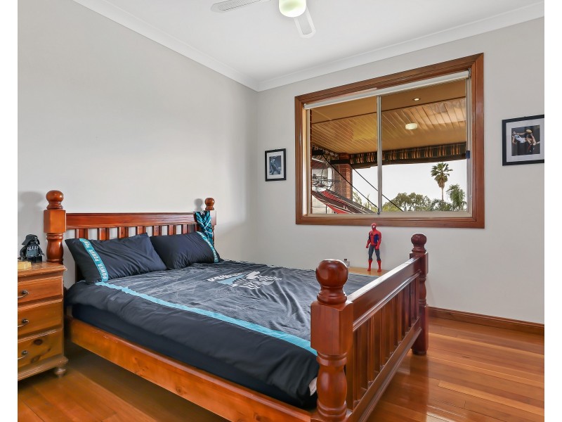 2 Rocklyn Court, Gulfview Heights SA 5096