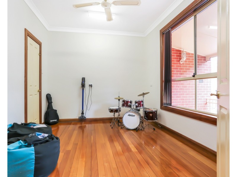 2 Rocklyn Court, Gulfview Heights SA 5096