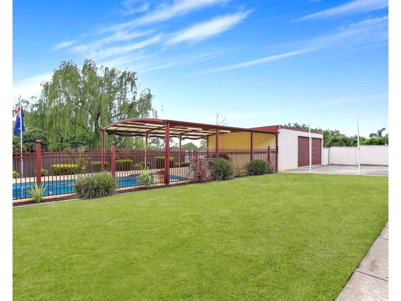 2 Rocklyn Court, Gulfview Heights SA 5096