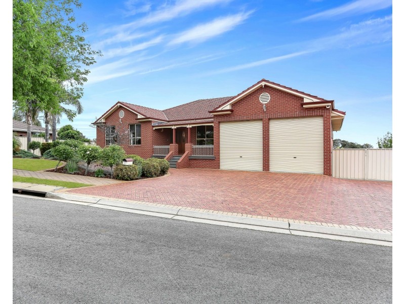 2 Rocklyn Court, Gulfview Heights SA 5096
