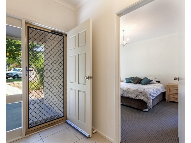 17 Maidos Grove, Valley View SA 5093