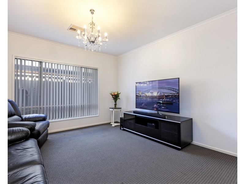 17 Maidos Grove, Valley View SA 5093