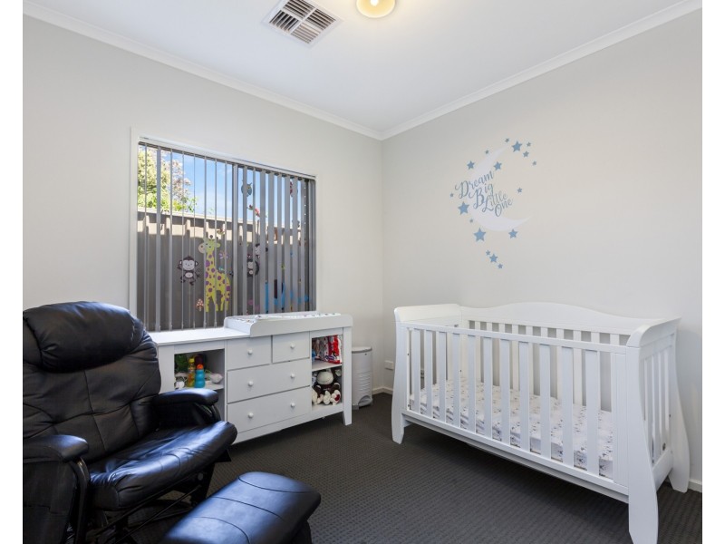 17 Maidos Grove, Valley View SA 5093