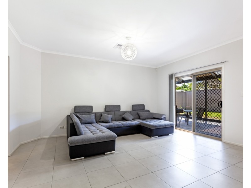 17 Maidos Grove, Valley View SA 5093