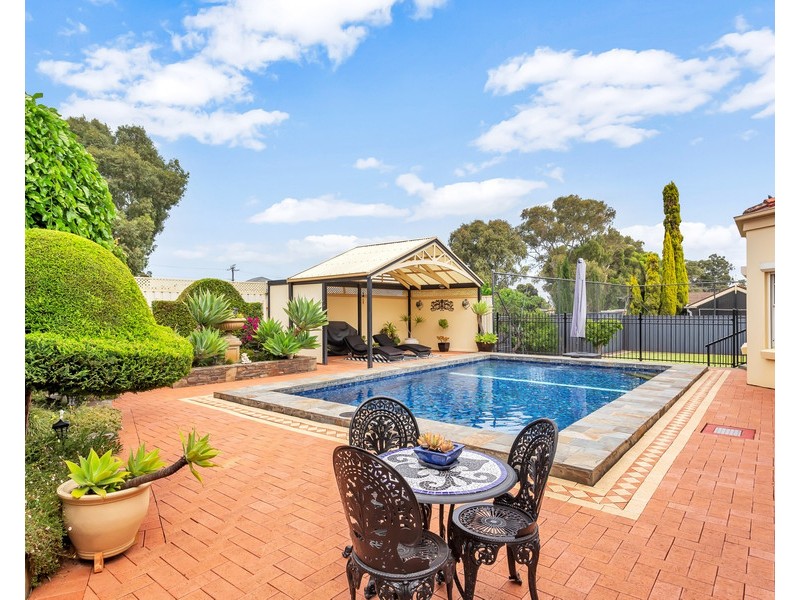 12 Seymour Grove, Campbelltown SA 5074