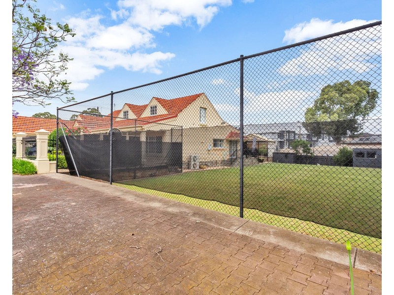 12 Seymour Grove, Campbelltown SA 5074