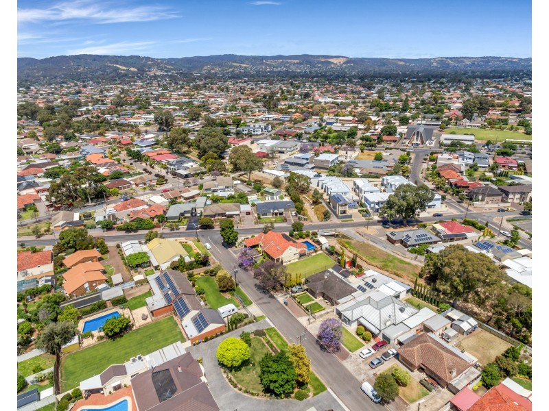 12 Seymour Grove, Campbelltown SA 5074