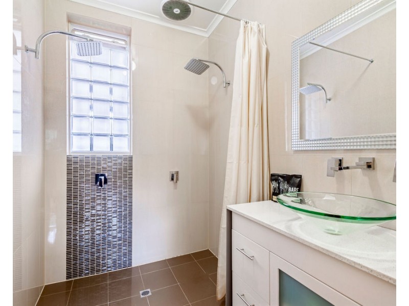 416 Bridge Road, Para Hills West SA 5096