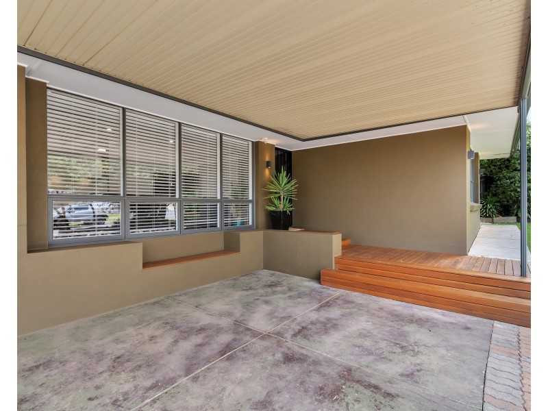 18 Abelia Avenue, Para Vista SA 5093