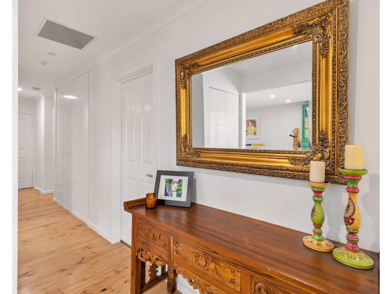 18 Abelia Avenue, Para Vista SA 5093