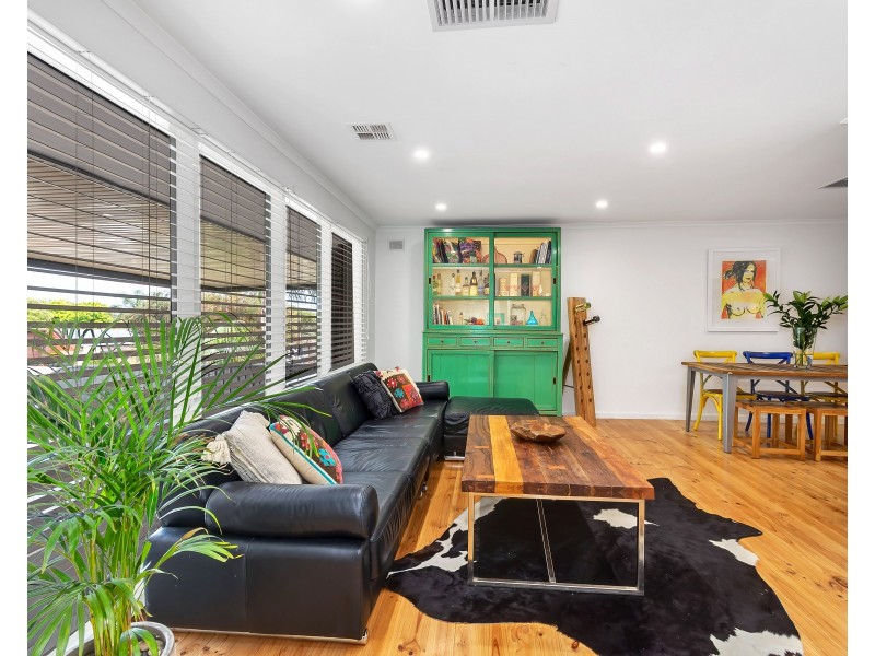 18 Abelia Avenue, Para Vista SA 5093