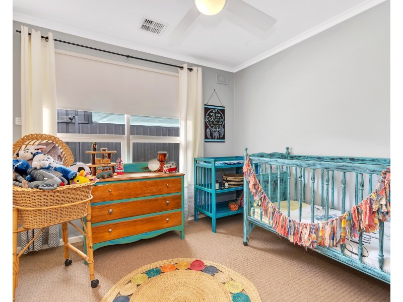 18 Abelia Avenue, Para Vista SA 5093