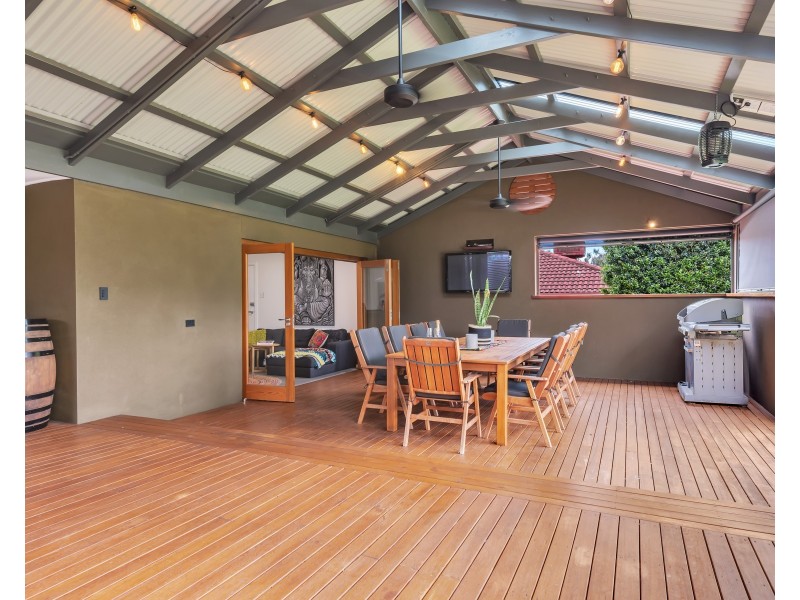 18 Abelia Avenue, Para Vista SA 5093