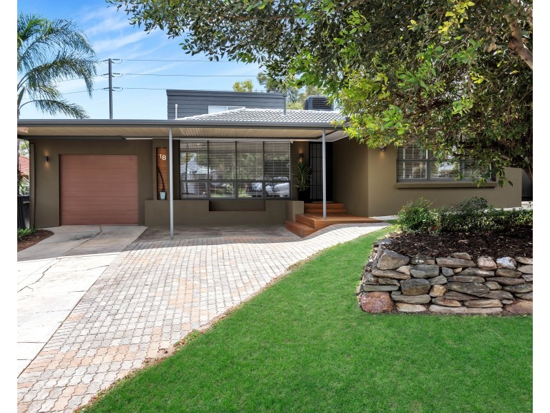 18 Abelia Avenue, Para Vista SA 5093