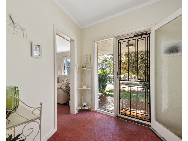 1 Hawick Street, Valley View SA 5093