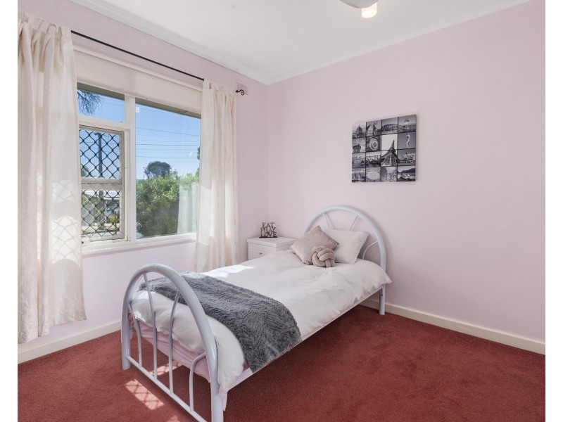 1 Hawick Street, Valley View SA 5093