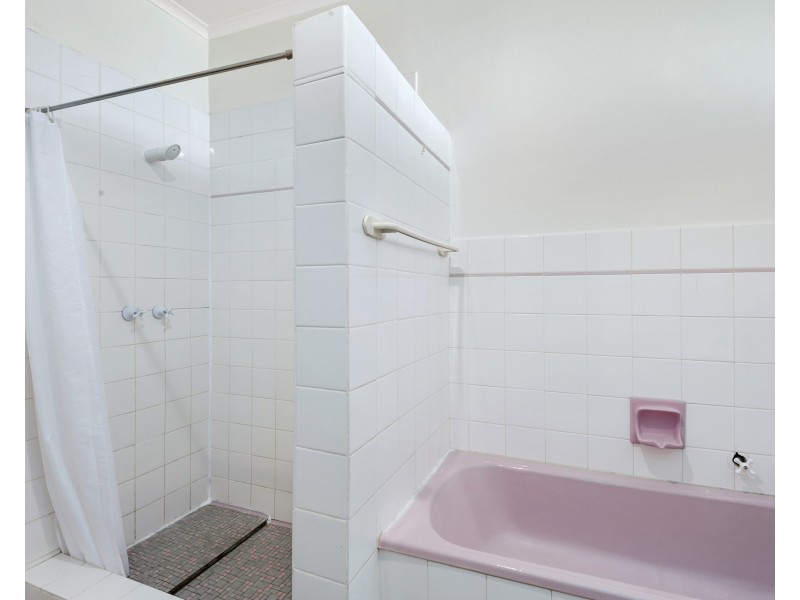 1 Hawick Street, Valley View SA 5093