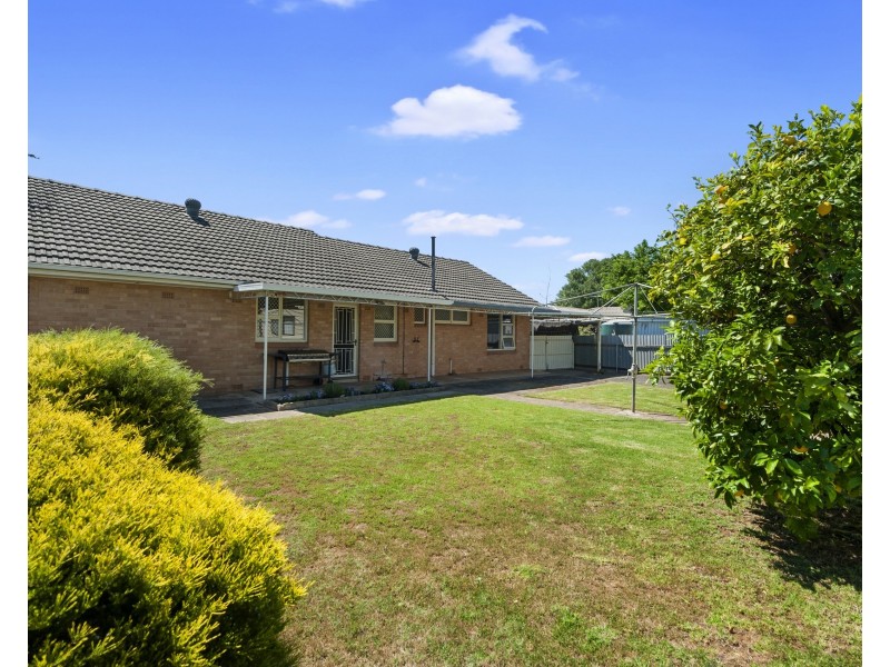 1 Hawick Street, Valley View SA 5093