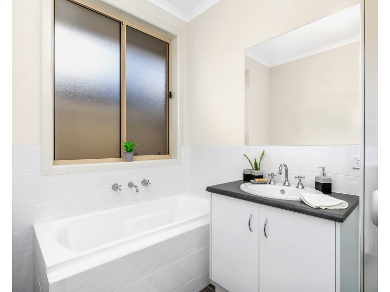 35a Greensview Road, Banksia Park SA 5091