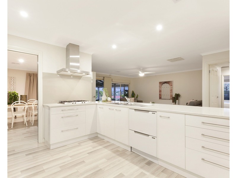 4 Nella Dan Court, Greenwith SA 5125