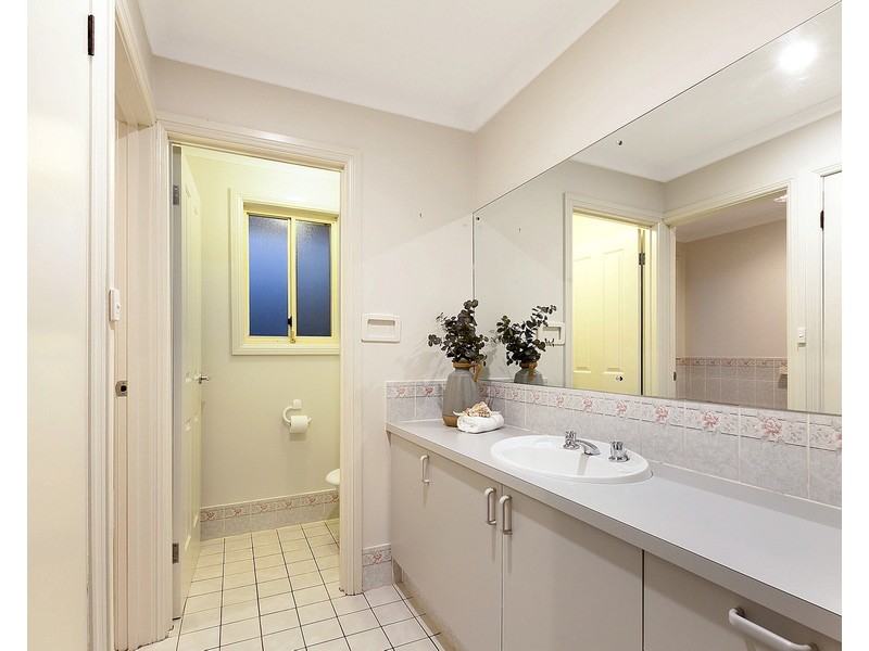 4 Nella Dan Court, Greenwith SA 5125