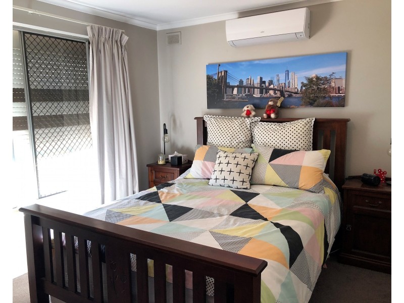 35 Boronia Drive, Hope Valley SA 5090