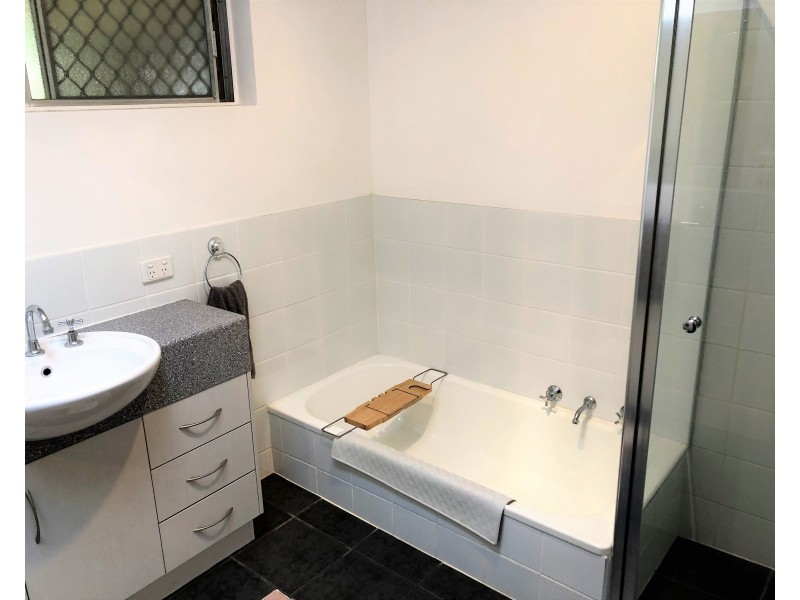 35 Boronia Drive, Hope Valley SA 5090