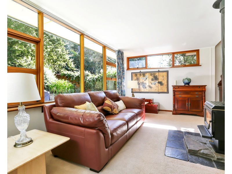 6 Devon Ave, Stirling SA 5152