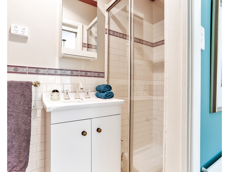 6 Devon Ave, Stirling SA 5152