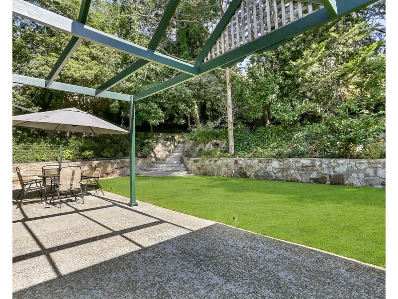 6 Devon Ave, Stirling SA 5152