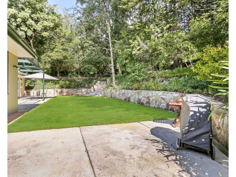 6 Devon Ave, Stirling SA 5152