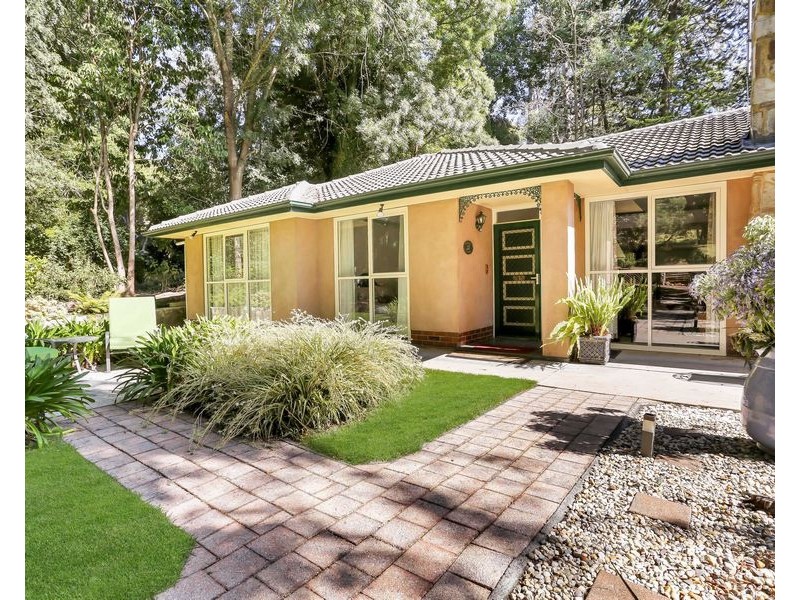 6 Devon Ave, Stirling SA 5152