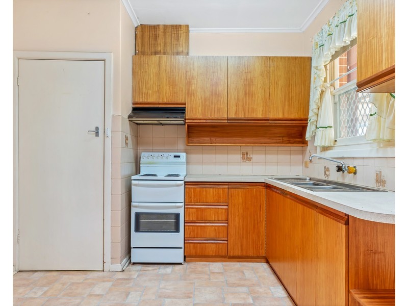 12 Poulshot Cr, Elizabeth Vale SA 5112