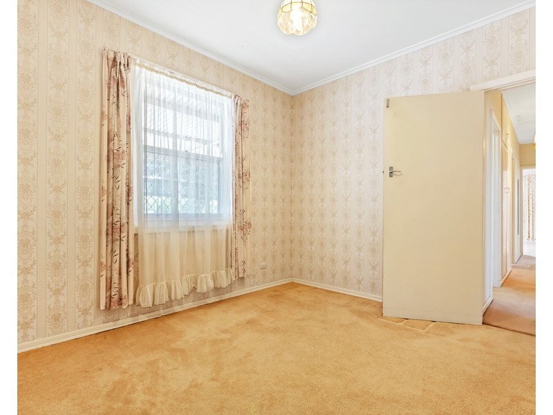 12 Poulshot Cr, Elizabeth Vale SA 5112