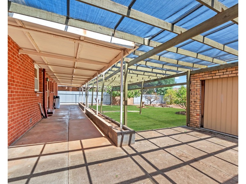 12 Poulshot Cr, Elizabeth Vale SA 5112