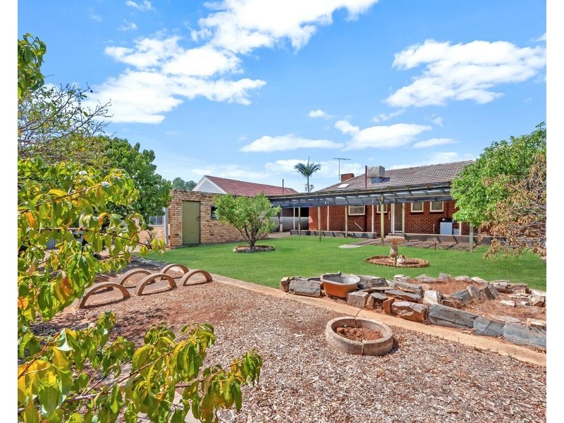 12 Poulshot Cr, Elizabeth Vale SA 5112