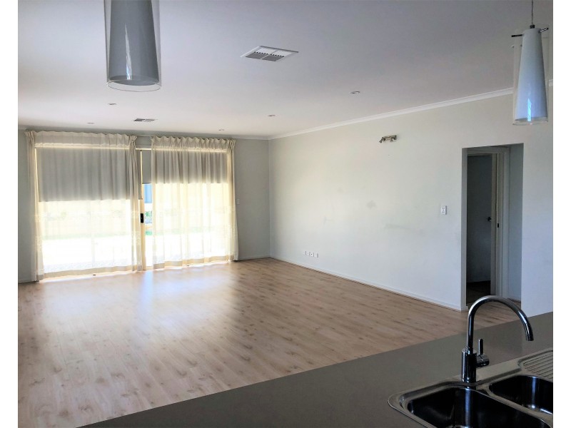 14 Weld Crescent, Hope Valley SA 5090