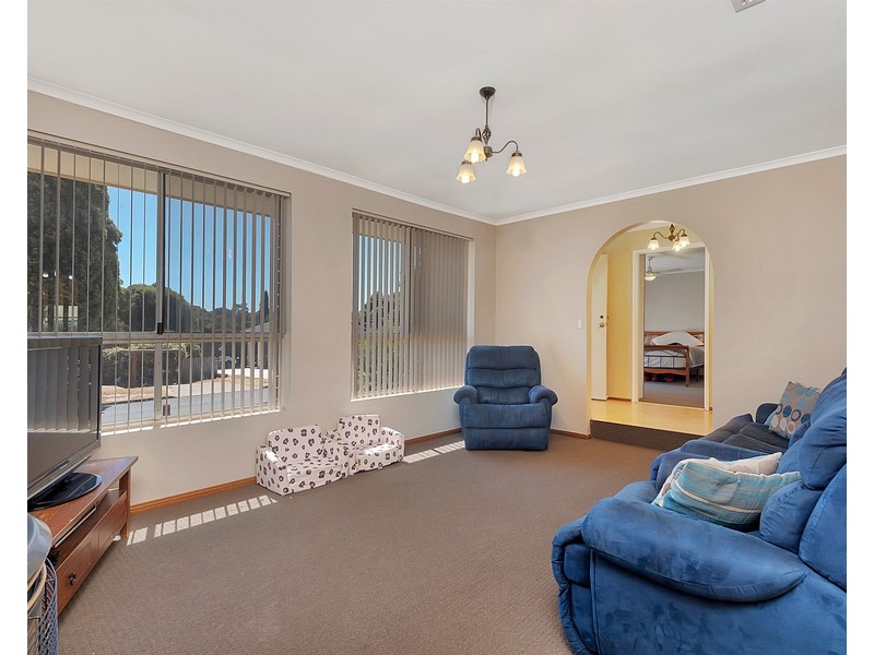 9 Pelsaert Avenue, Fairview Park SA 5126