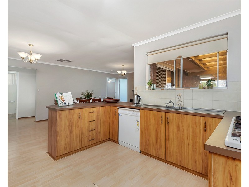 9 Pelsaert Avenue, Fairview Park SA 5126